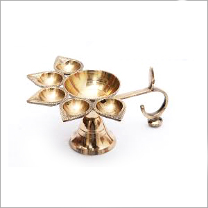 पीतल पंच दिया