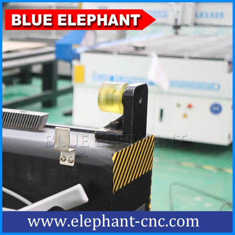 Black Ele 1325 Cnc Woodworking Machine Price , Wood Cnc Router 3d For Door Making