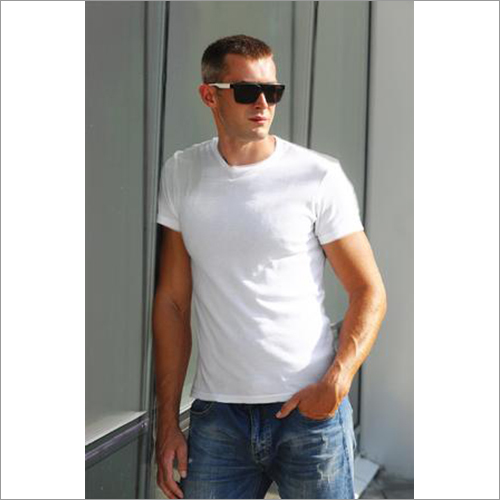 क्लासिक सादा पुरुषों की टी-शर्ट - सफेद