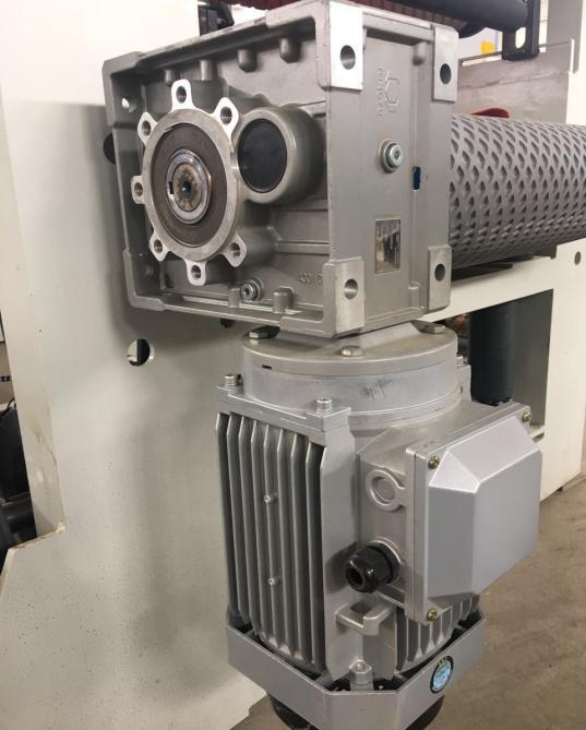 White Wide Belt Sanding Machine