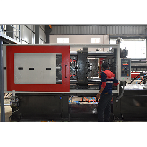 Plastic Injection Moulding Machines - 388 Ton Clamping Force, High-grade Steel Material , PLC Based Control System, Screw Type Injection Unit