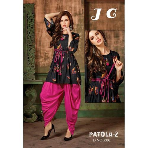 मल्टी रेयॉन प्रिंटेड डे कुर्ती