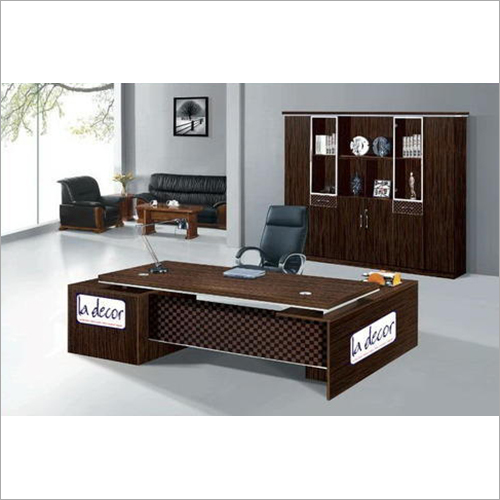 कार्यालय मेज