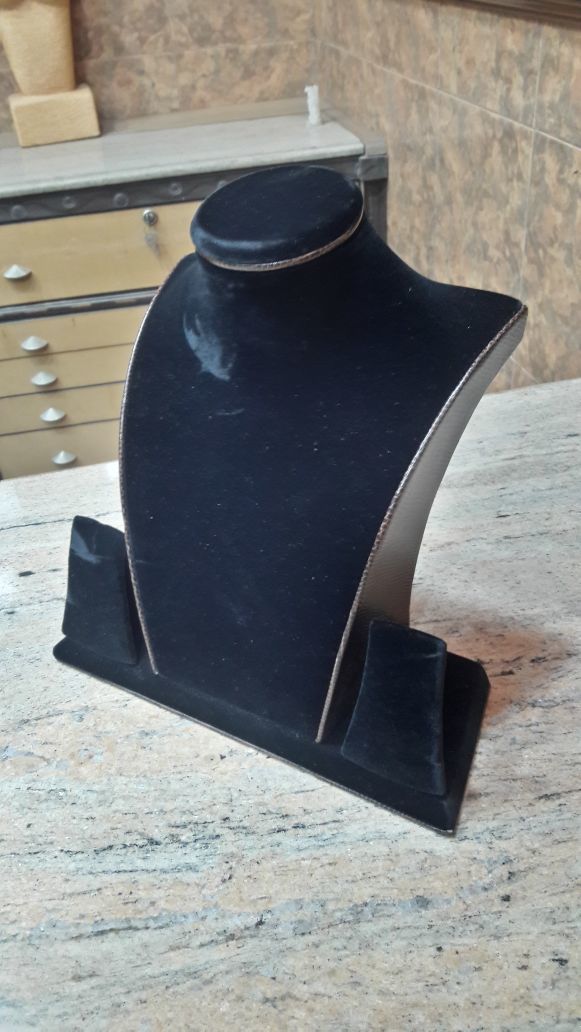 Neck Jewe - Handmade Velvet Jewelry, 12-30 Inch Size | Polished Finish, Folding Fit For Bracelets And Necklaces, Perfect Gift