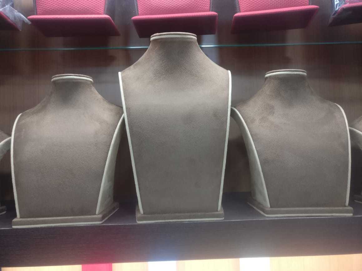 Neck Jewe - Handmade Velvet Jewelry, 12-30 Inch Size | Polished Finish, Folding Fit For Bracelets And Necklaces, Perfect Gift