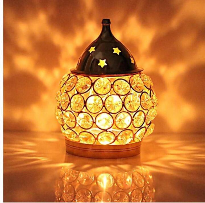 Crystal Lamp - Crystal And Metal Blend, Hand Painted Artistry For Elegant Illumination
