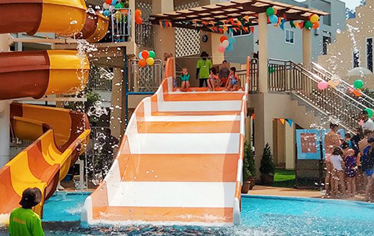 Family Slide - Material: Pvc