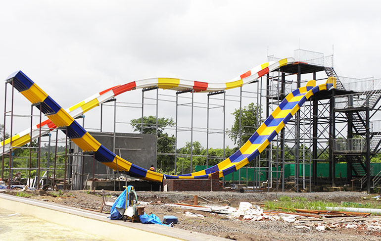 Steel Pendulum Water Slide