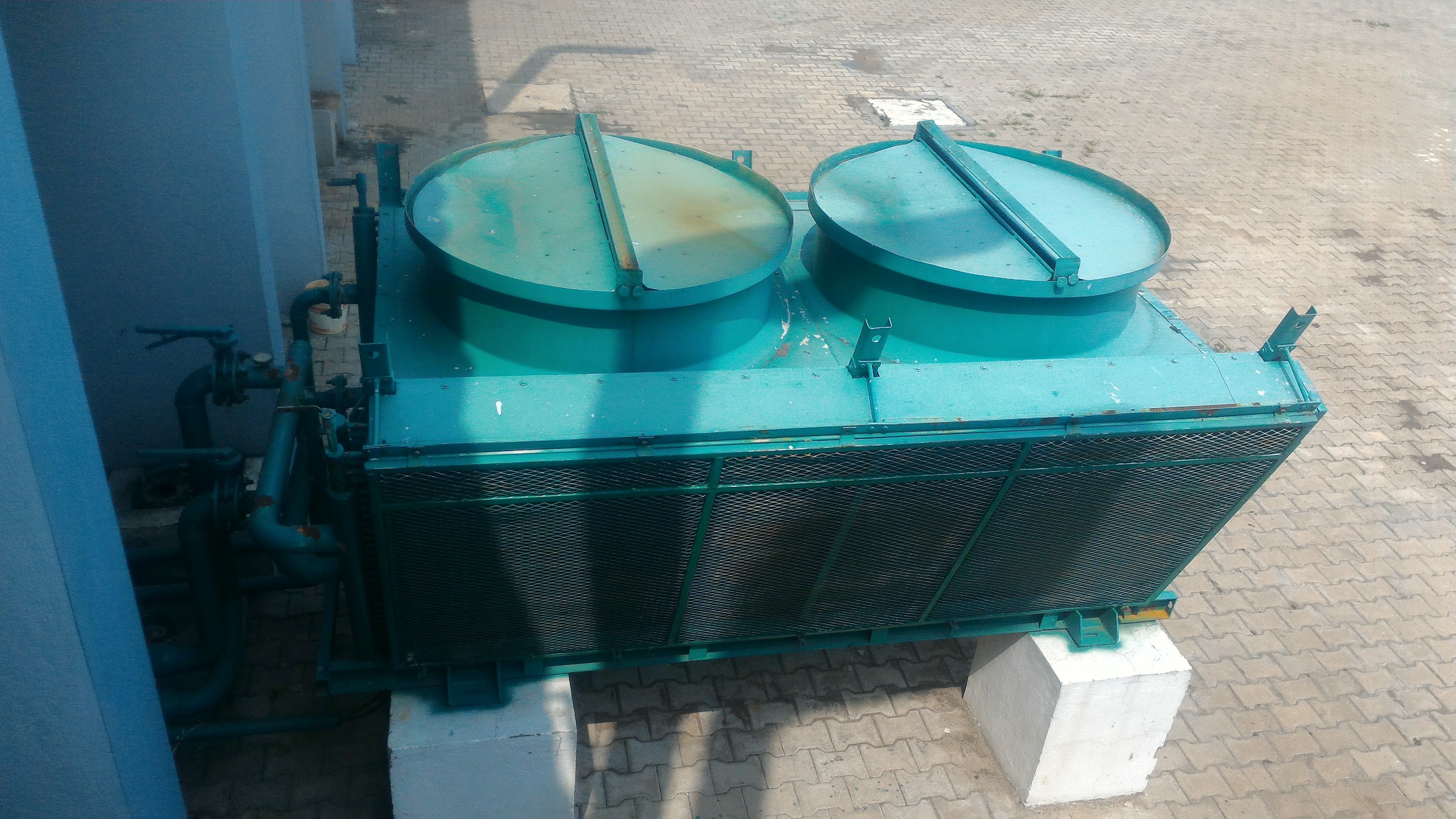 Dry Cooling Tower - Metal, 100 Tr To 1500 Tr Capacity | Safe And Reliable Functionality, Maintenance-free Design, Long Lasting Durability
