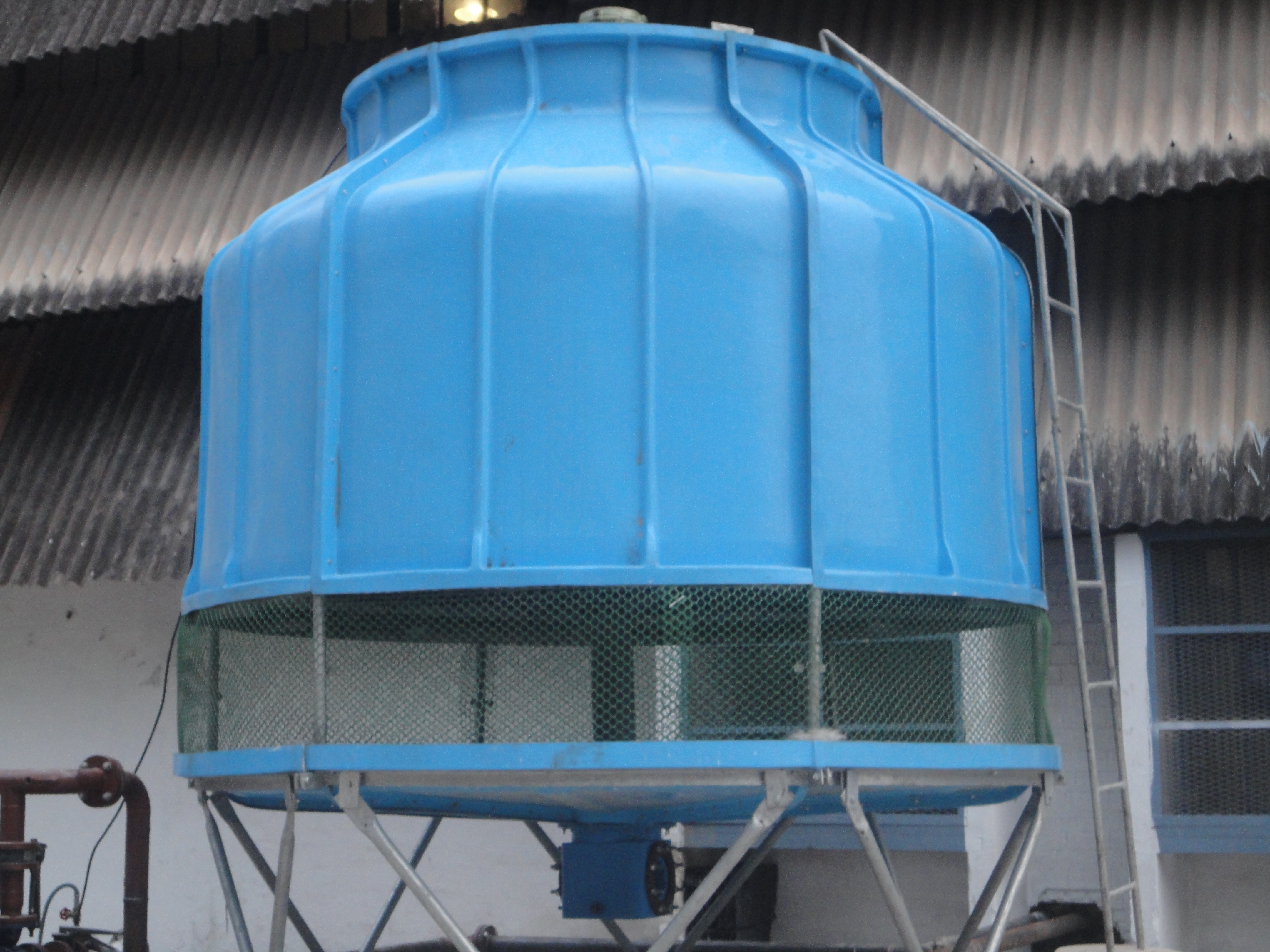 Frp Round Cooling Tower - 10 Tr - 1000 Tr Cooling Capacity, Single Phase , High Strength And Durability, Corrosion Resistant