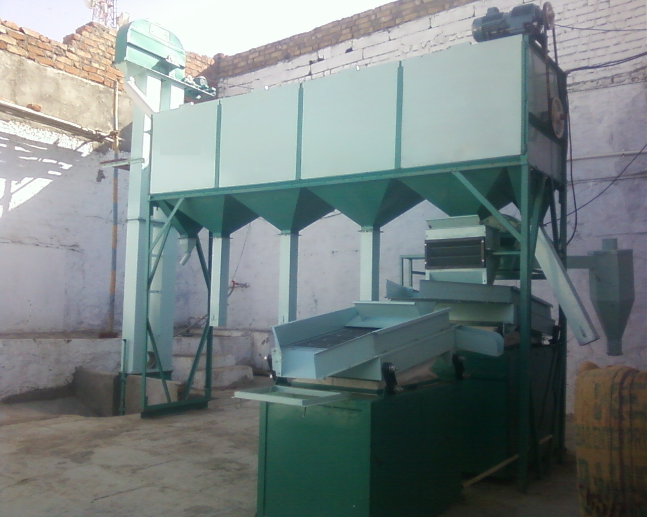 Automatic Grain Cleaning Machine