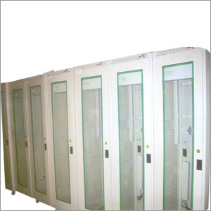 Standard Glass Server Racks Capacity: 800 Kg Kg/Hr