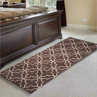 ब्राउन बेड साइड रनर शीट