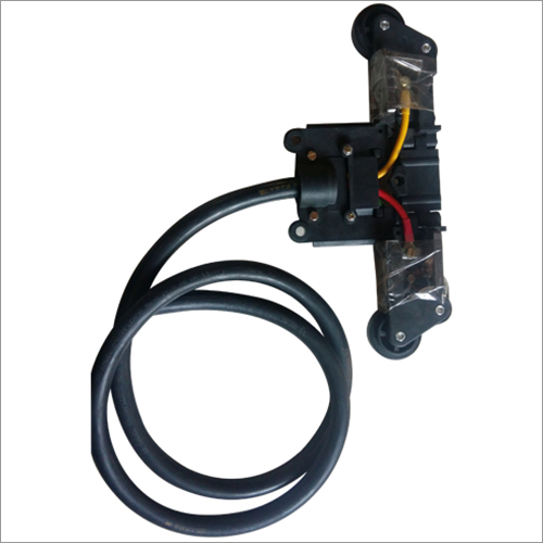 Dsl Busbar System - Aluminum & Copper, Up To 1000a & 600v | Customizable Dimensions, Ip65 Insulation, Touch Proof Design