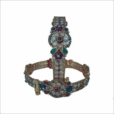 प्राचीन मोती के चूड़ियाँ