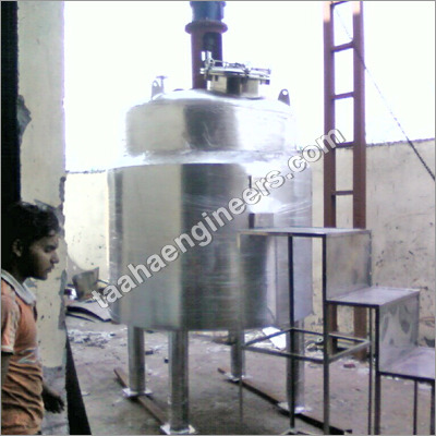 Chemical Plant Reactor - Stainless Steel, Customized Dimensions, Metallic Silver | Corrosion Resistant, Low Noise Operation, High Durability
