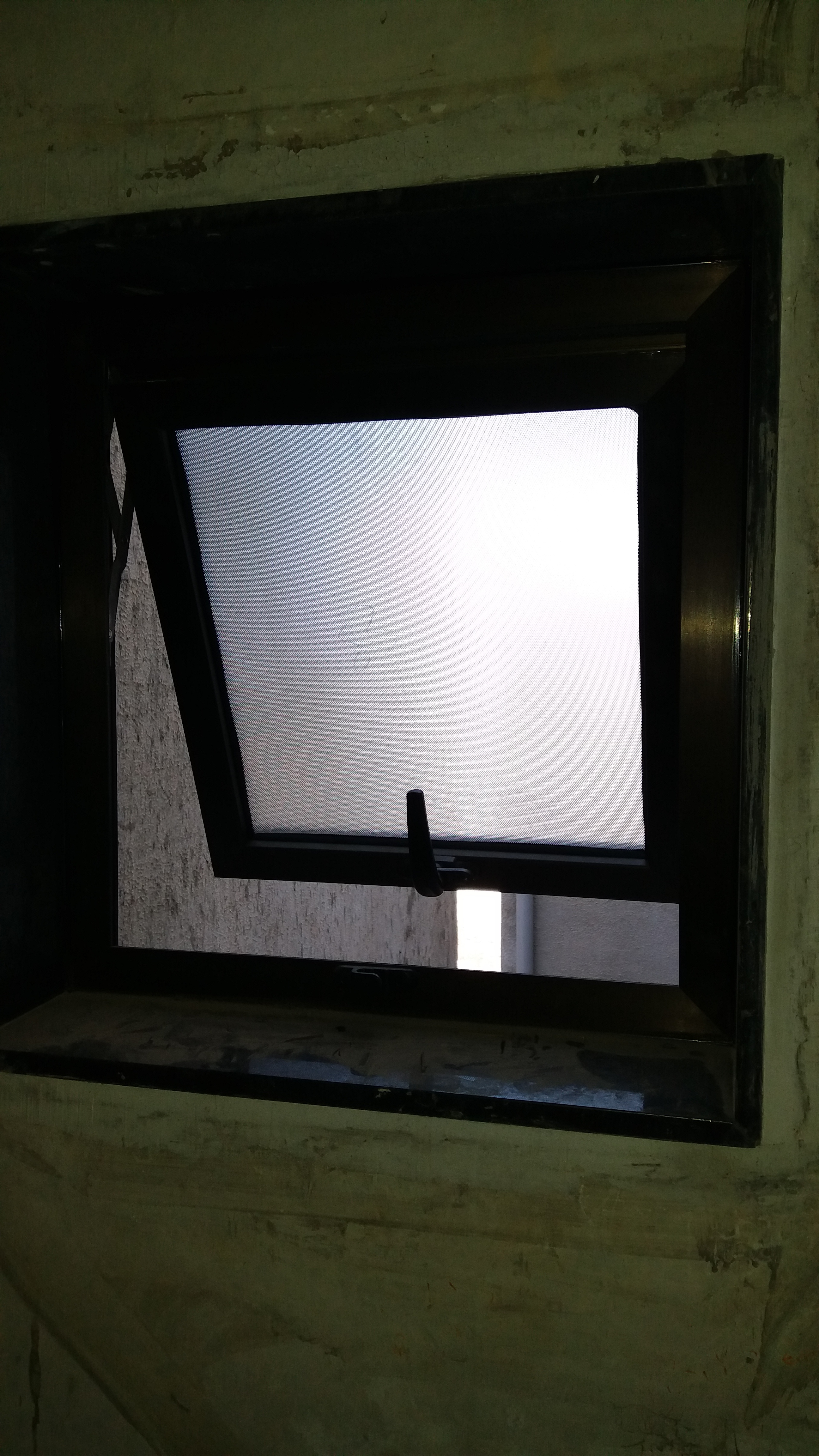 Aluminium Top Hung Window - Custom Size, Custom Color | Fiberglass Screen Netting For Enhanced Bathroom Ventilation