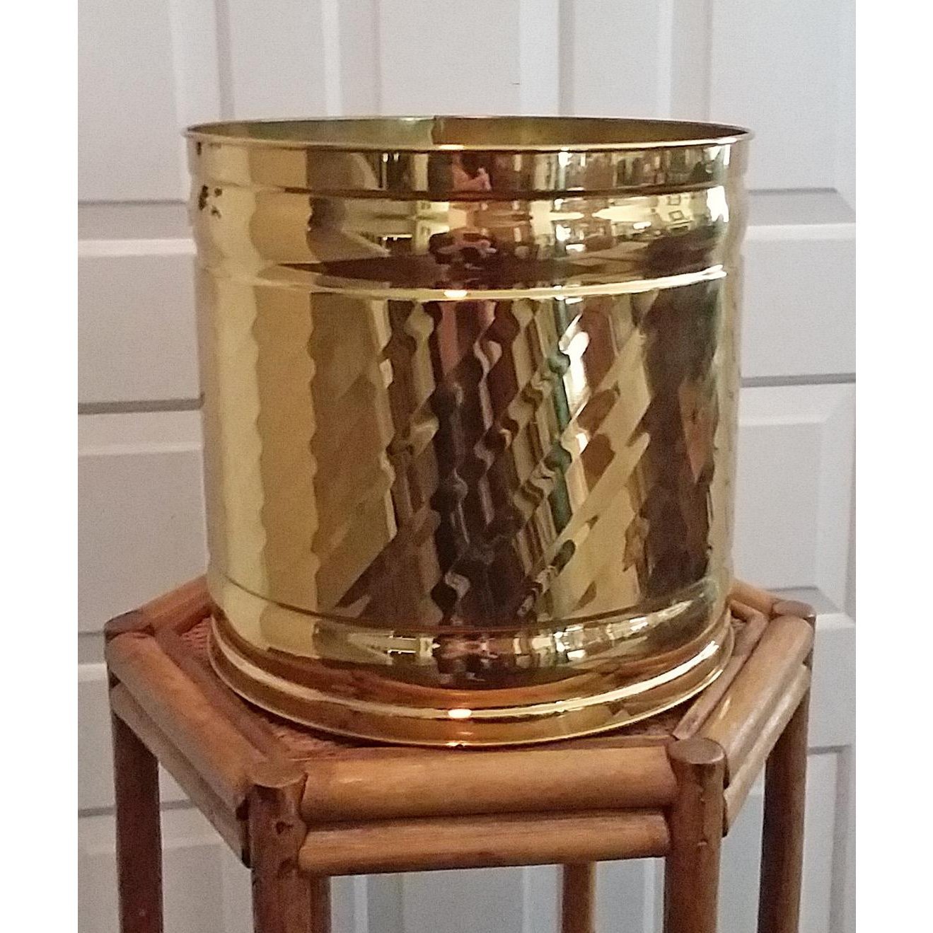 Bristol Round Swirl Brass Planter Dimensions: 10.5 W A 10.5 D A 9.75 H Centimeter (Cm)