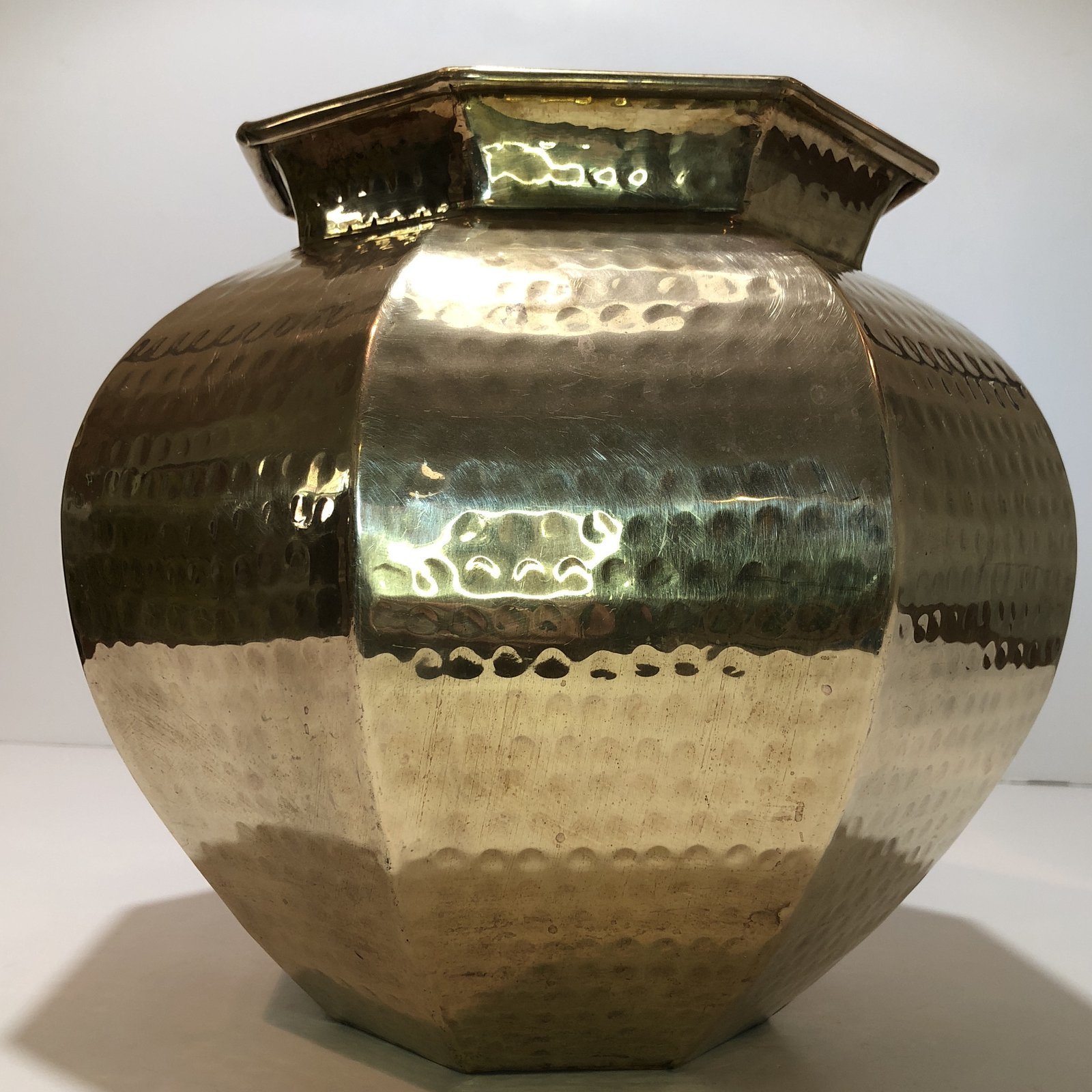 Large Vintage Hammered Brass Planter Or Vase Dimensions: 10.5 W A 10.5 D A 10 H Centimeter (Cm)