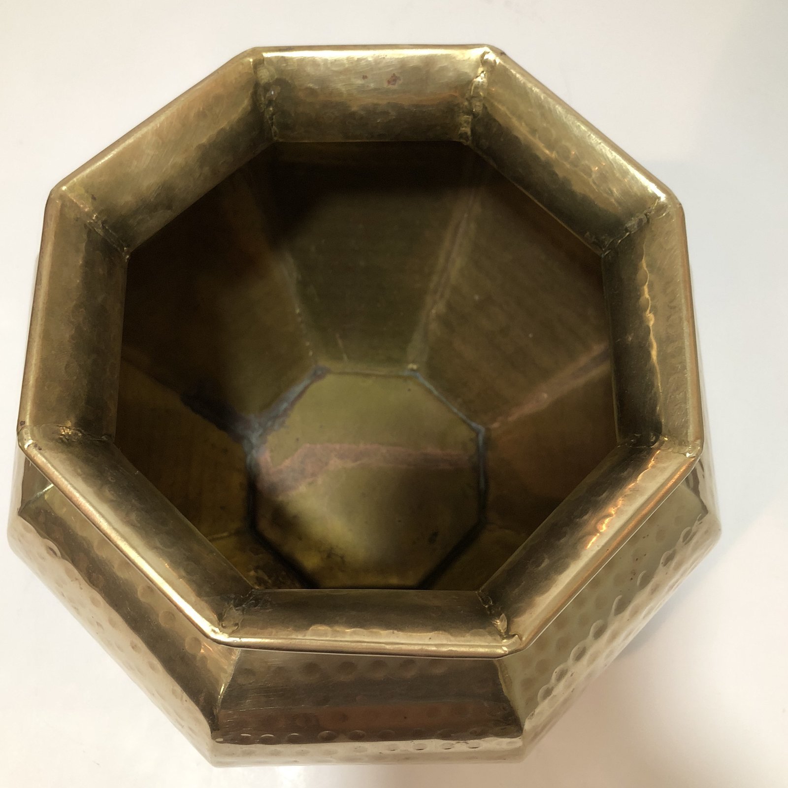 Large Vintage Hammered Brass Planter Or Vase Dimensions: 10.5 W A 10.5 D A 10 H Centimeter (Cm)