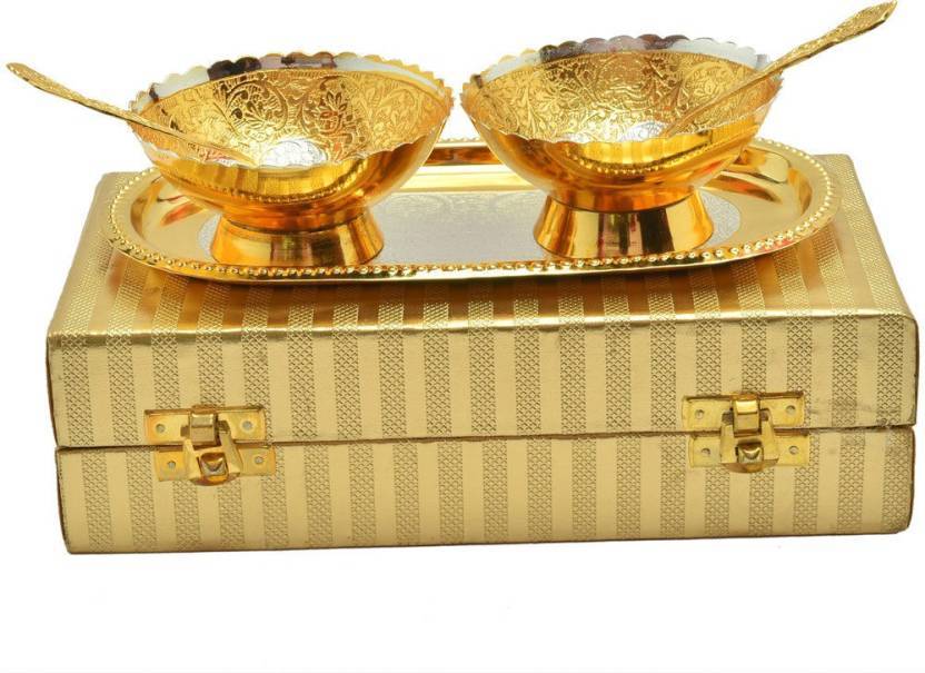 Wedding Anniversary Brass Decorative Platter Gold Pack Of 5 Size: Width: 11.43 Inch Depth: 15.24 Inch