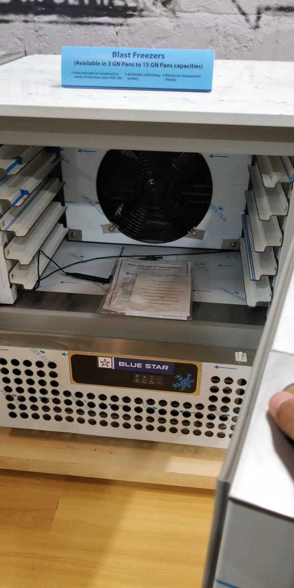 Table Top Blast Freezer - Color: White