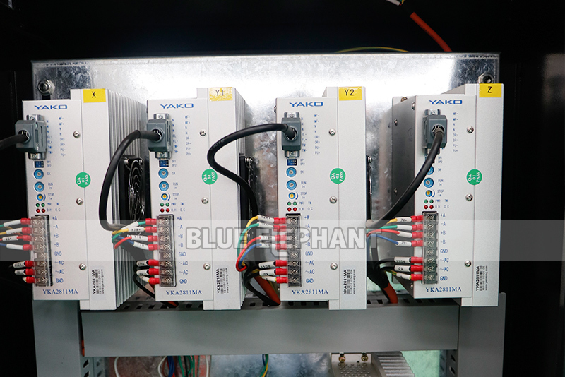 Vacuum Cleaning System Blue Elephant 1325 4 Axis Cnc 3d Router For Stone Wood Mdf Iron