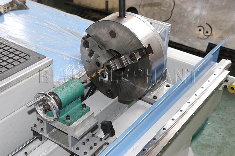 Vacuum Cleaning System Wood Rotary Cutting Machine , Cnc Router 1325 4 Axis Woodworking Cnc Milling Machine