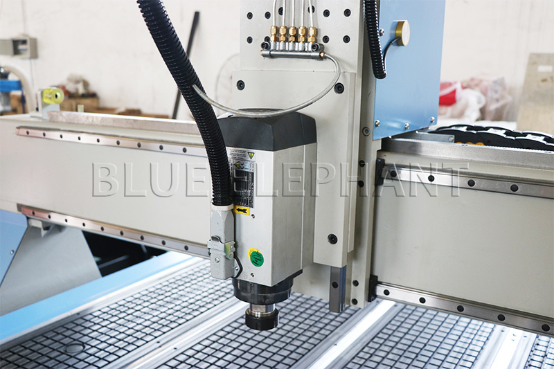 Vacuum Cleaning System Wood Rotary Cutting Machine , Cnc Router 1325 4 Axis Woodworking Cnc Milling Machine
