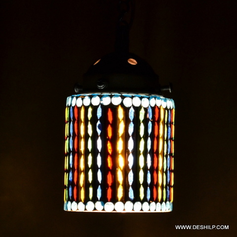 मल्टीकलर डेकोर हैंडमेड ग्लास वॉल हैंगिंग