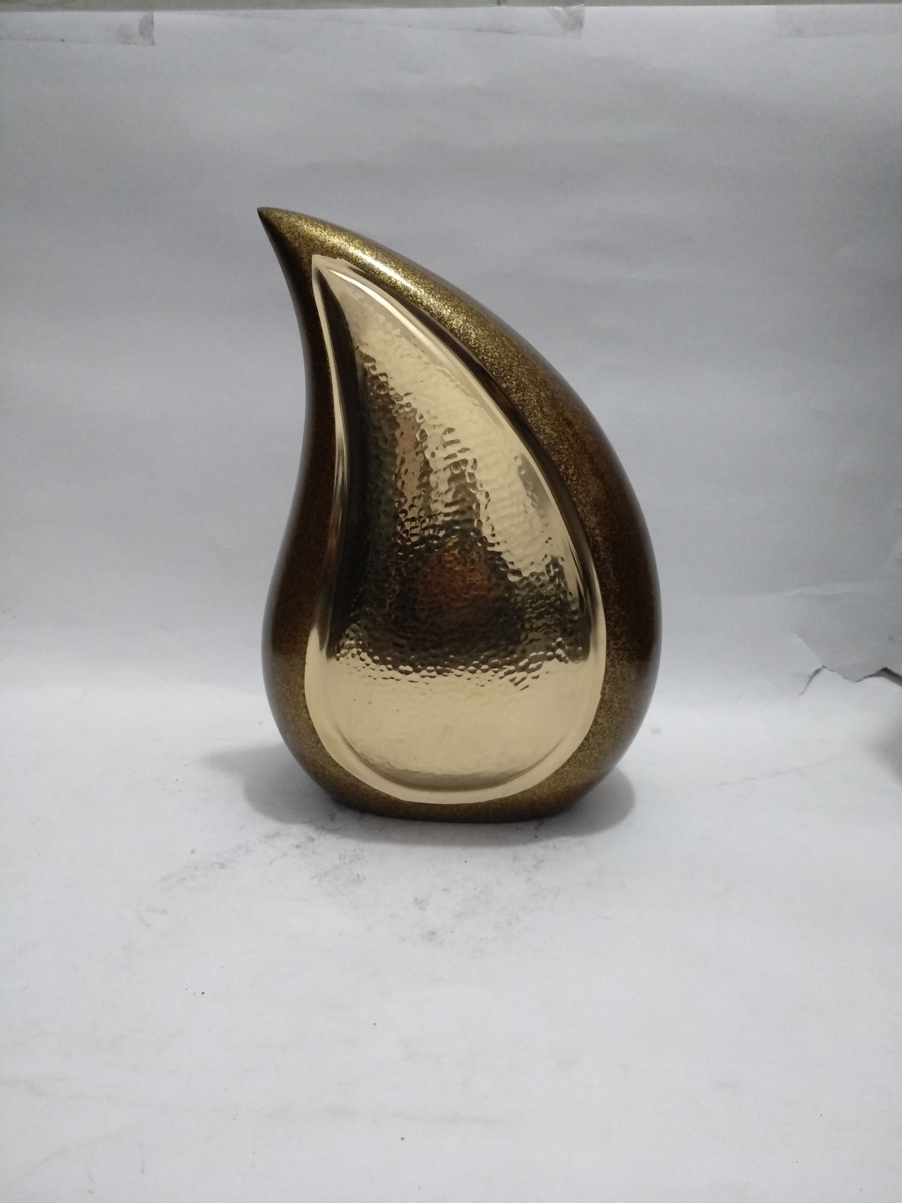 Black & Gold Teardrop Urn For Ashes