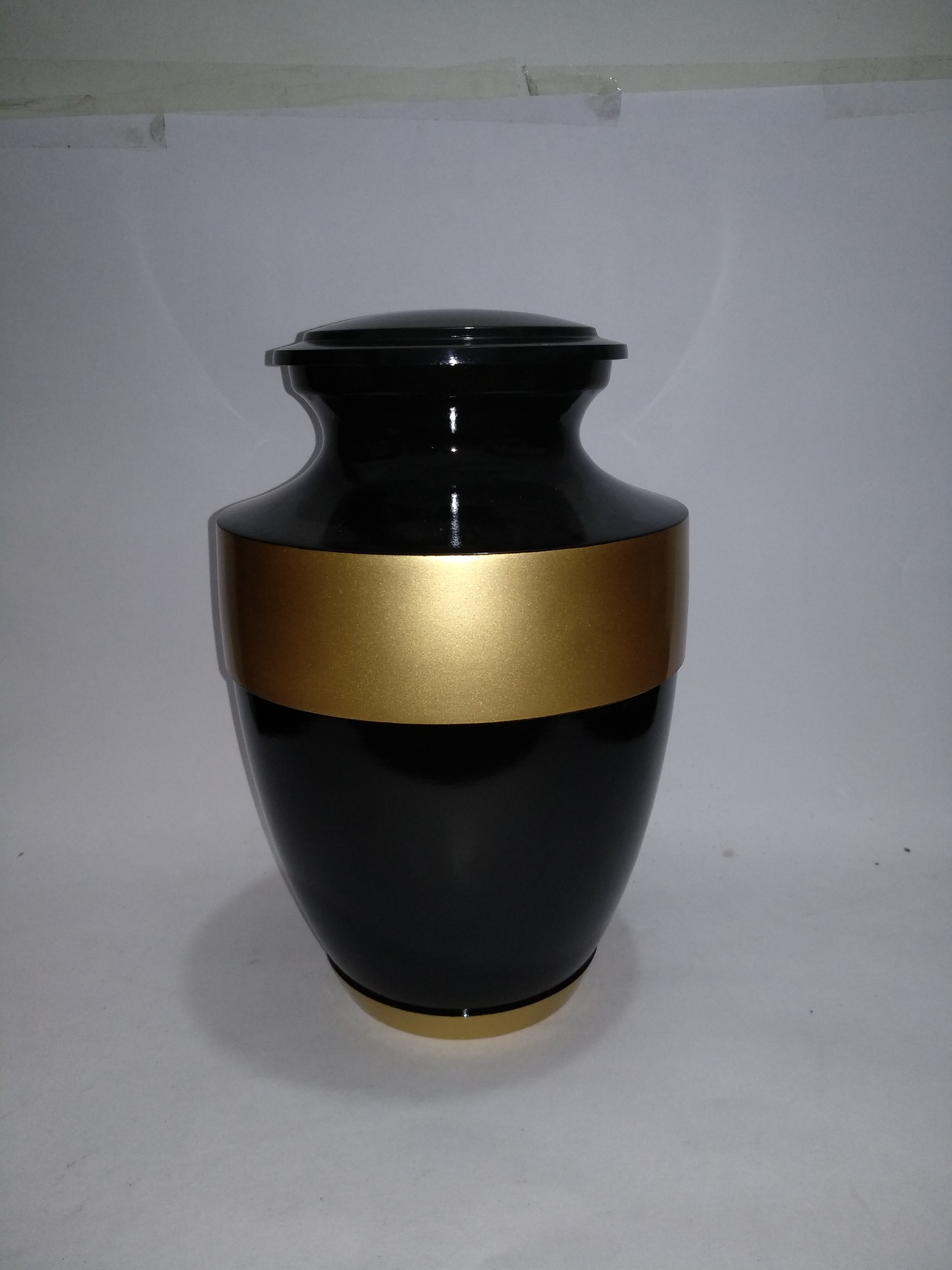 Black Metal Aluminum Urn