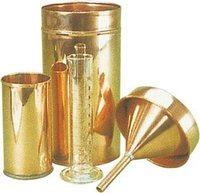 दैनिक वर्षा गेज आर्द्रता: कम