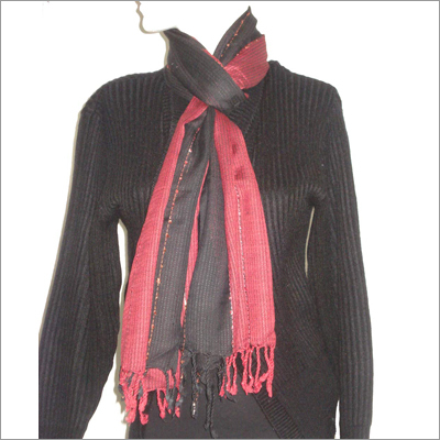 स्ट्रिप्ड स्टोल्स