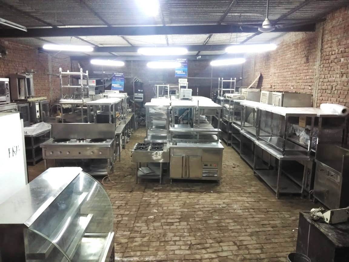 Industrial Kitchen Equipment - Automatic Grade: Semi Automatic