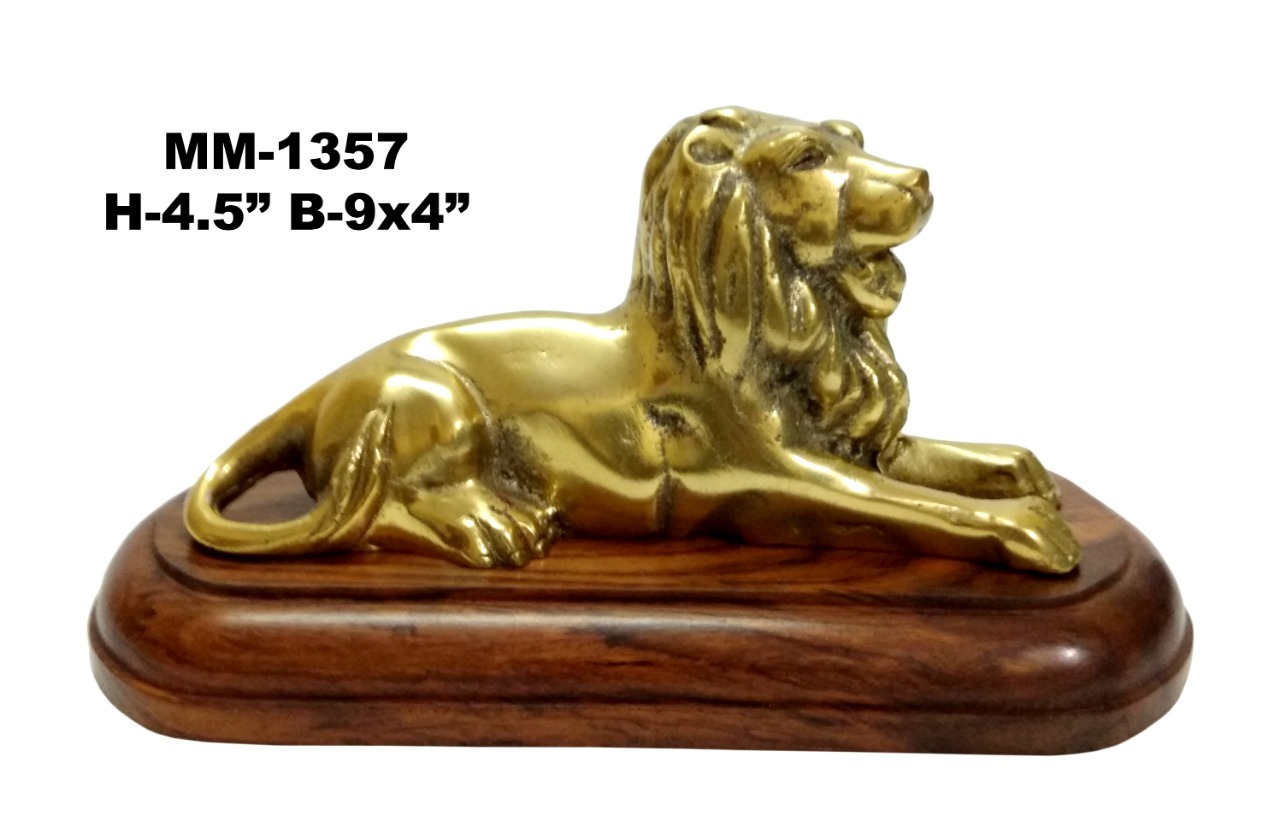 Gold Set Big Elephant With Base In Golden Finish