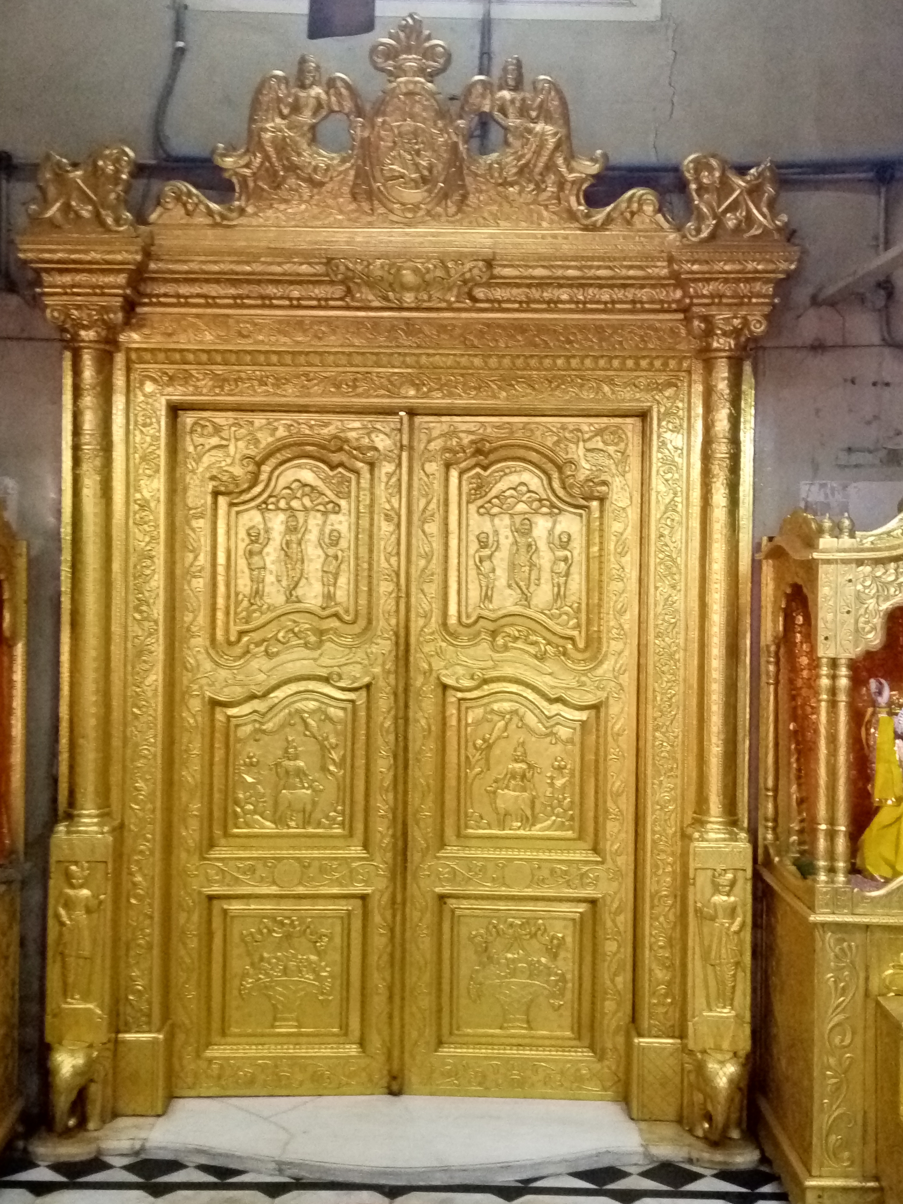 Gold Mounted Barsakh