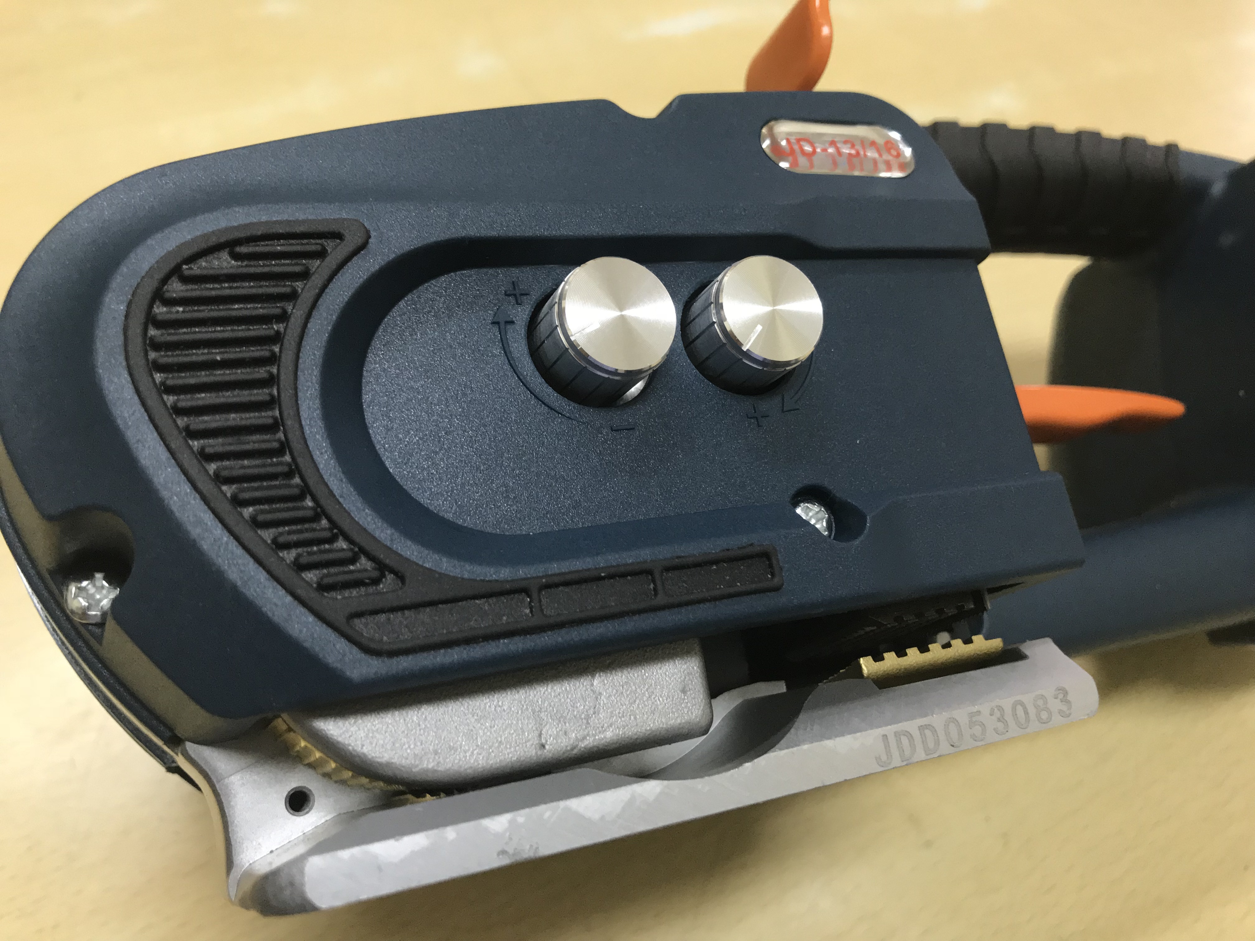 Battery Operated Strapping Tool - Engineering Plastic, 14.4v 3000mah Nimh, Max Tension 3300 N | Semi Automatic, 3kg Weight, 1 Year Warranty, Black Handle