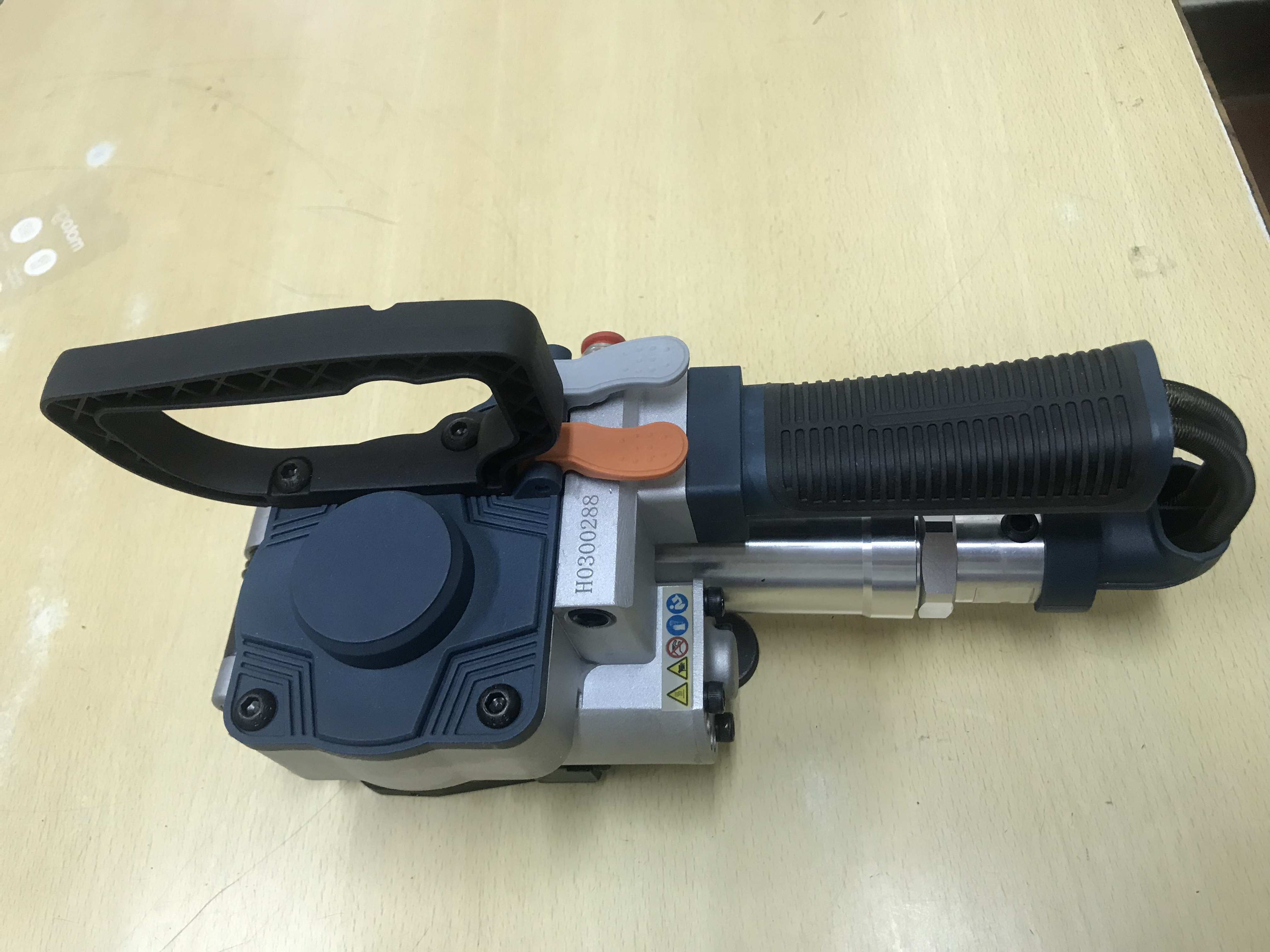 Premium Pneumatic Strapping Tools - Color: Black & Gray