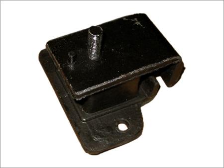 इंजन माउंटिंग (Mahindra Armada)