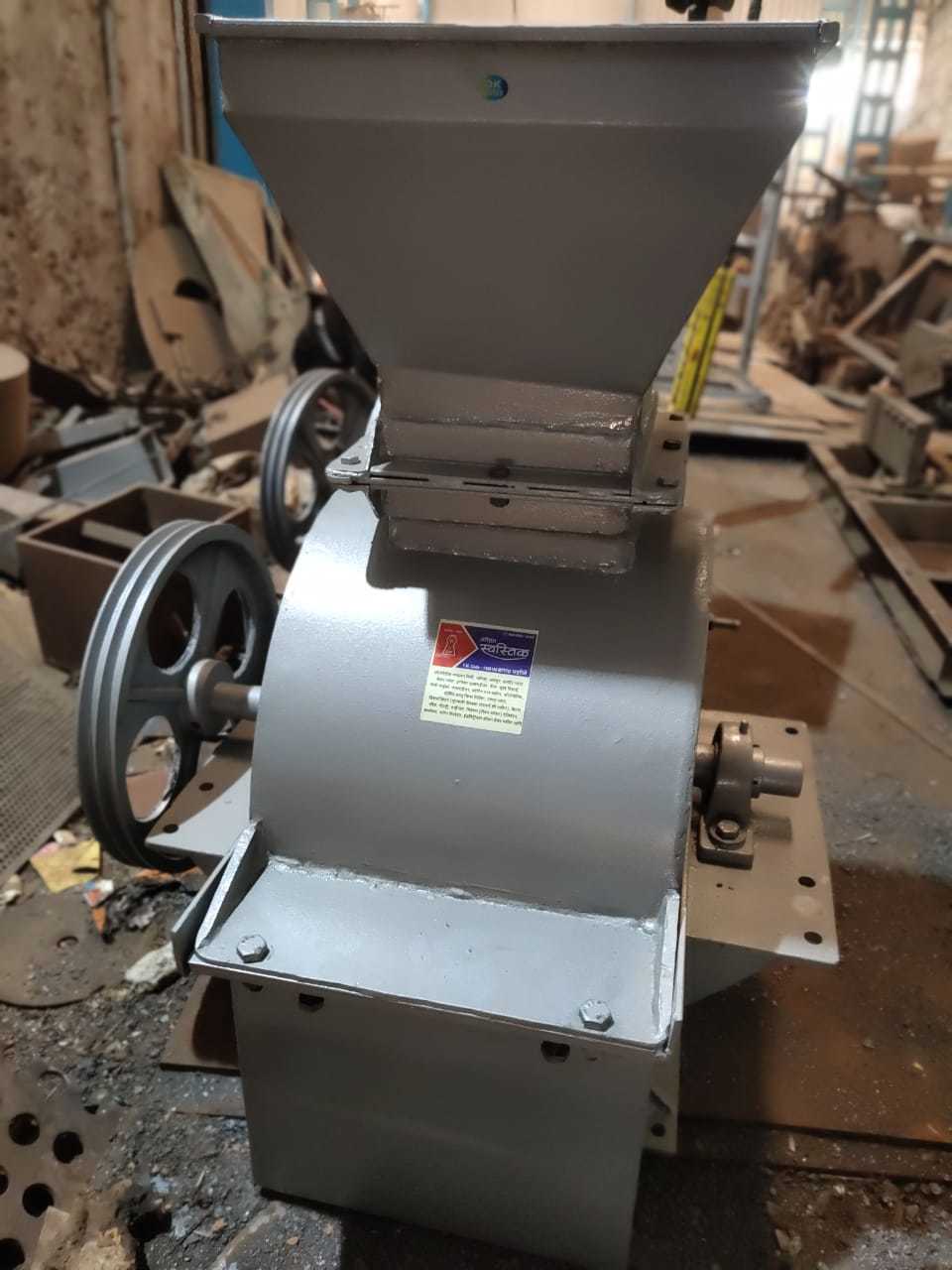 Tragacanth Breaking Machine - Capacity: 600 Kg/hr