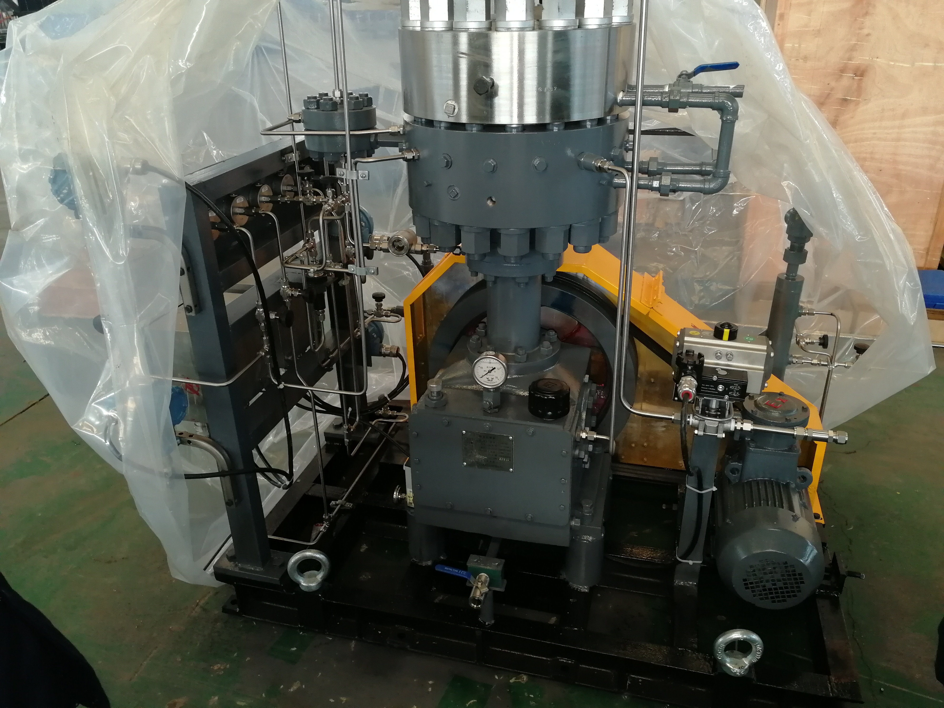 Industrial Reciprocating Gas Compressor - Lubrication Type: Oil-free