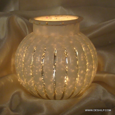 एंटीक इमिटेशन लोटा शेप ग्लास कैंडल होल्डर