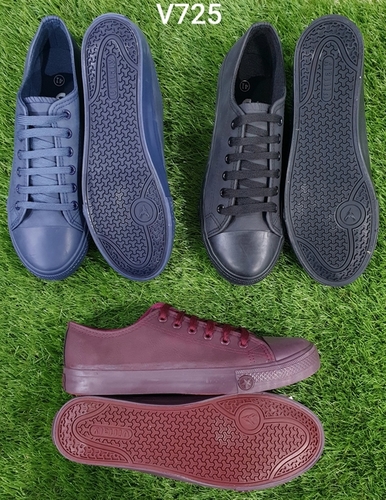 Gents Waterproof Canvas Shoes - Other Upper Material, Size 40-45 | EVA Insole, Cotton Fabric Lining, TPR Outsole for Winter Comfort