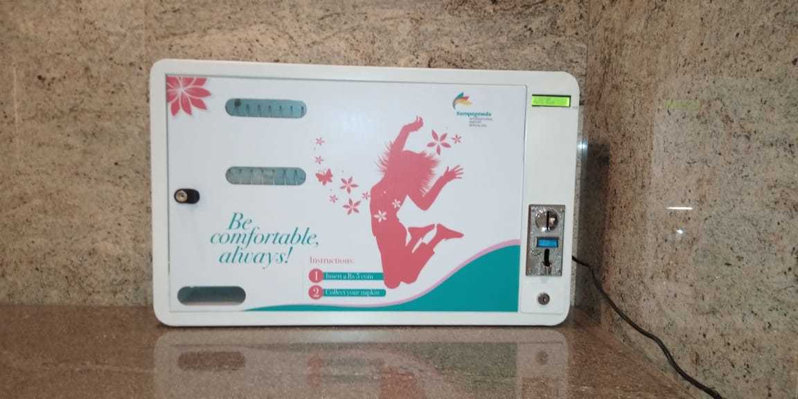 Sanitary Pads Vending Machines Capacity: 40 Kg/day