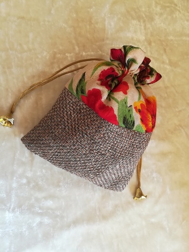 बहुरंगा सस्ता पोटलिस और लिफ़ाफ़