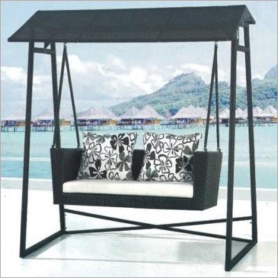 ब्लैक विकर डिज़ाइनर स्विंग
