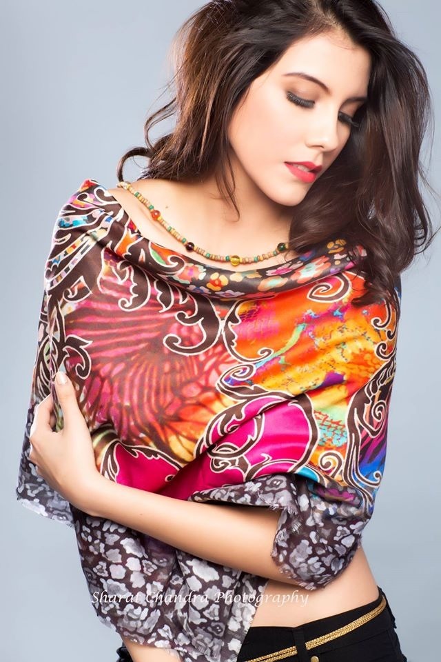 Many Ladies Printed Shawls