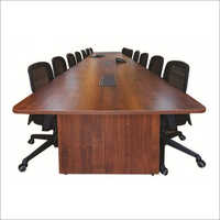 सम्मेलन टेबल