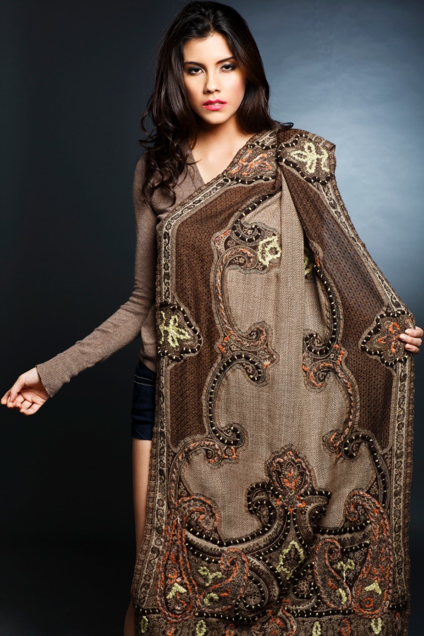 Many Embroidery Wool Scarf